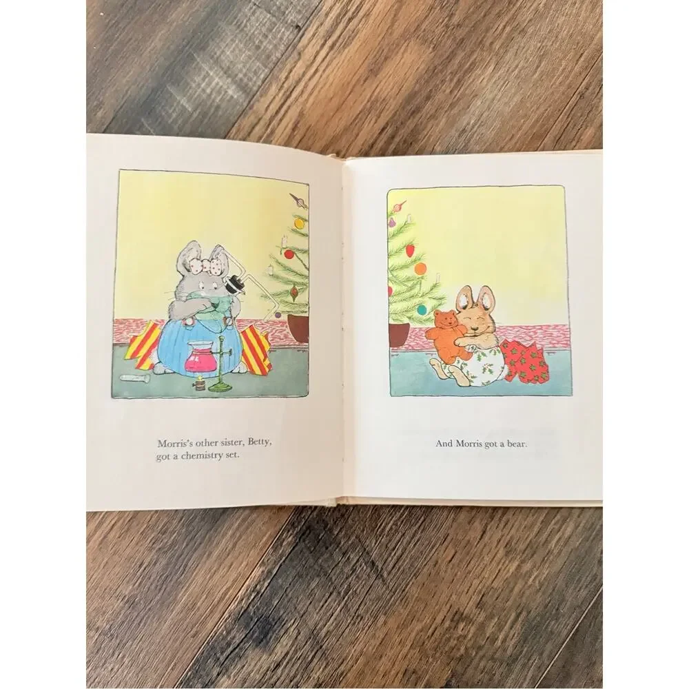 Morris’s Disappearing Bag | A Christmas Story by Rosemary Wells | Vintage book